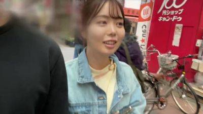 0000764_スレンダーの日本人女性がガン突きされる素人ナンパ痙攣イキセックス - upornia.com - Japan