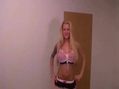 Dnne Big Tit Blonde Schlafzimmer - hotmovs.com