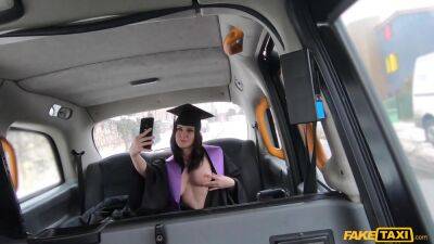 Freshly graduate and she wants to fuck with the cab driver because she has no money on her - xbabe.com